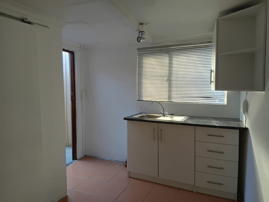 To Let 2 Bedroom Property for Rent in Diep River Western Cape